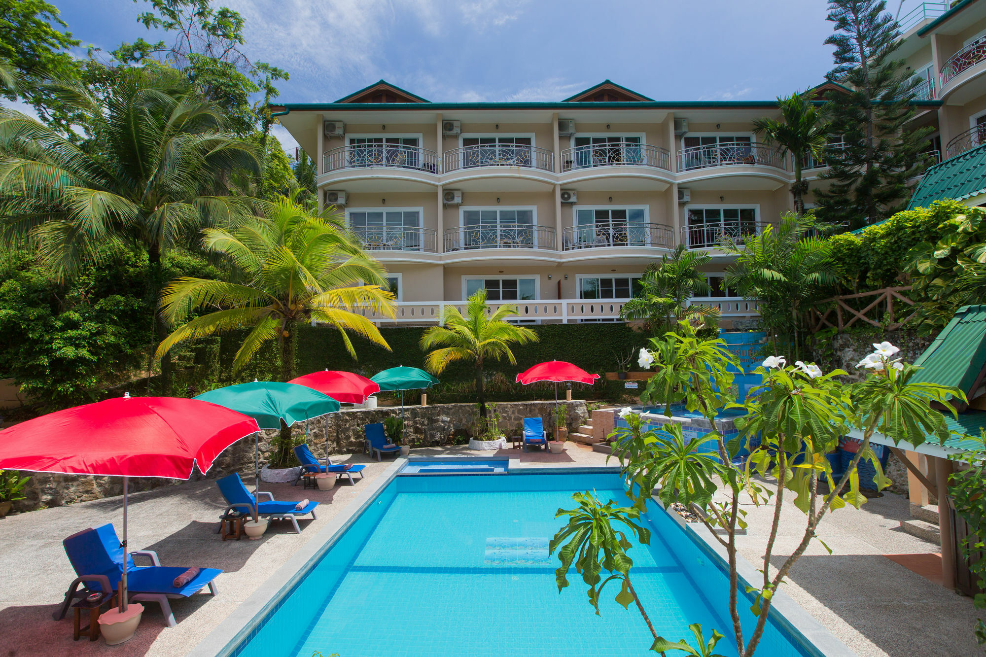 Patong Rai Rom Yen Resort Sha Ngoại thất bức ảnh