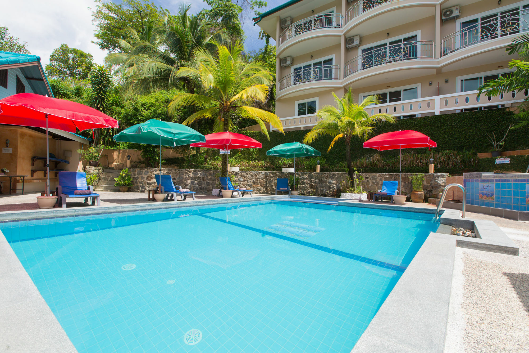 Patong Rai Rom Yen Resort Sha Ngoại thất bức ảnh