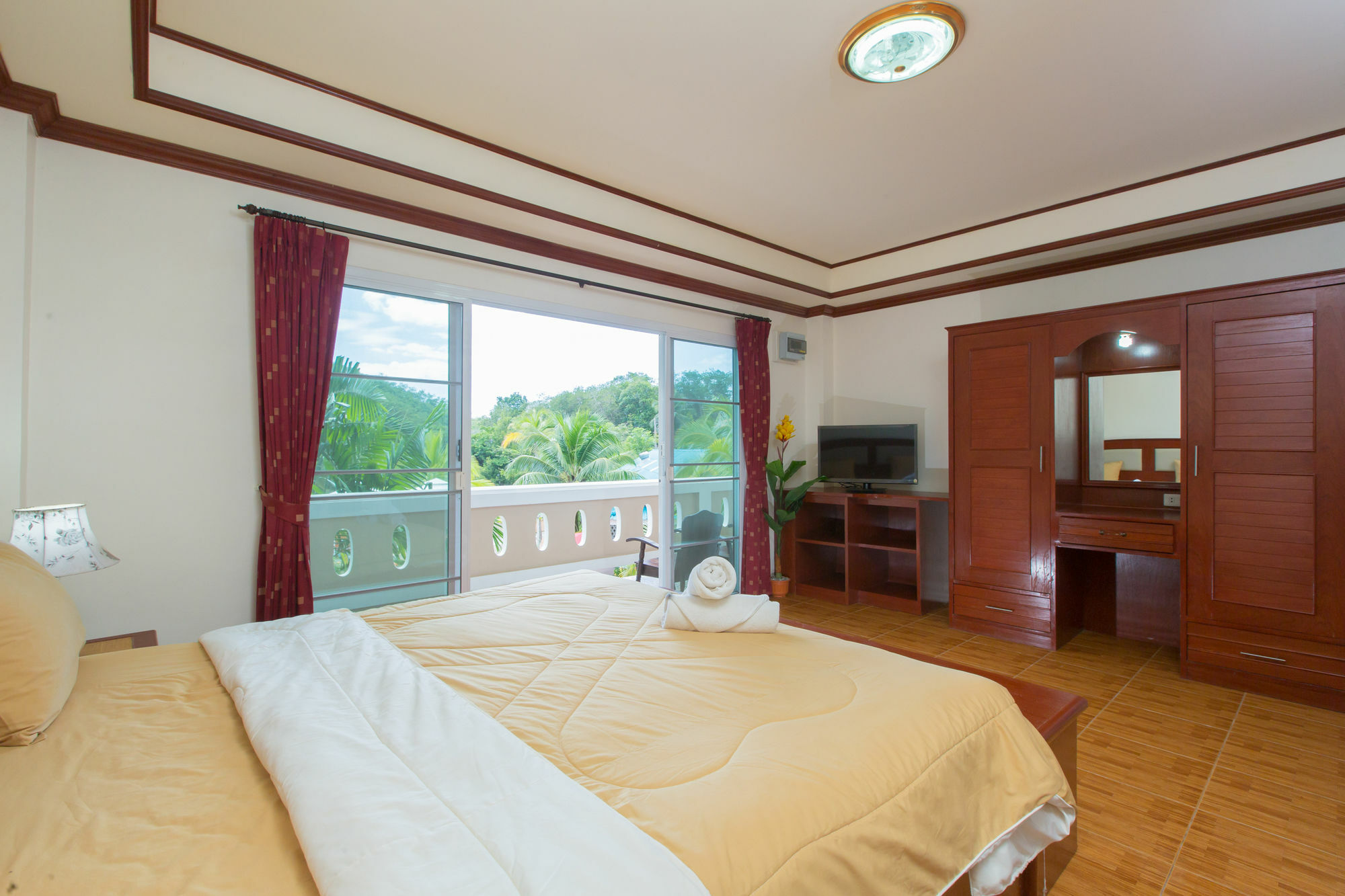 Patong Rai Rom Yen Resort Sha Ngoại thất bức ảnh